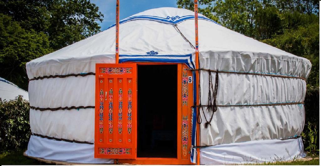 Village De Yourtes Beaussais Sur Mer エクステリア 写真